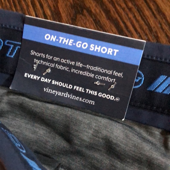 Vineyard Vines On the Go 9” shorts - Picture 8 of 10